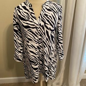 Chicos new w/o tags size O zebra stripe drop sided tunic.